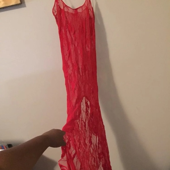 Red sheer lingerie - Picture 2 of 3